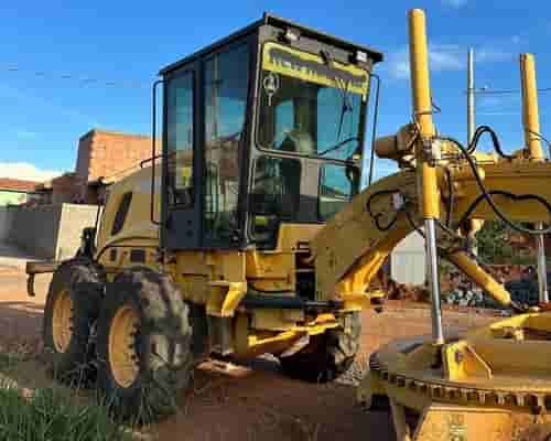 Motoniveladora New Holland RG 140B 09/09