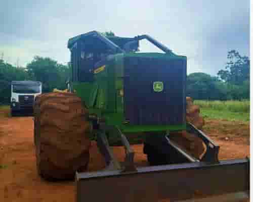 Skidder John Deere 948L 16/16 - imagem de fundo