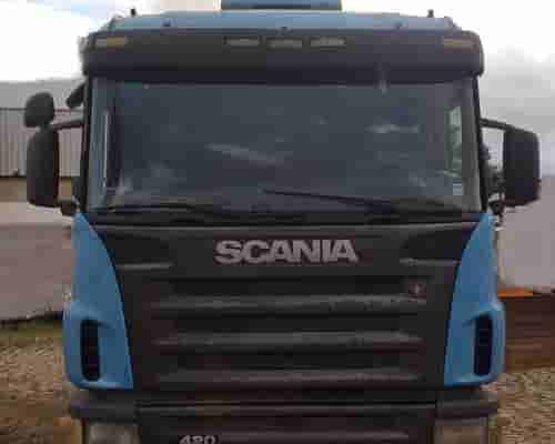 Cavalo Mecânico Scania Prancha G420 08/09 - imagem de fundo