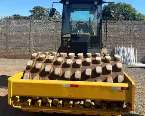 Rolo compactador Caterpillar CS54B 14/14