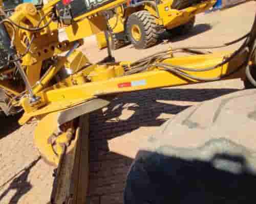 Motoniveladora Caterpillar 140K 19/19