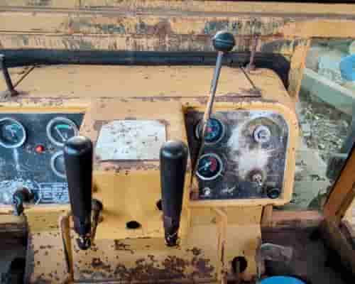 Trator de Esteiras Caterpillar D6D 88/88