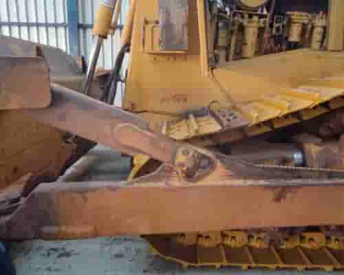 Trator de Esteiras Caterpillar D8T 12/12