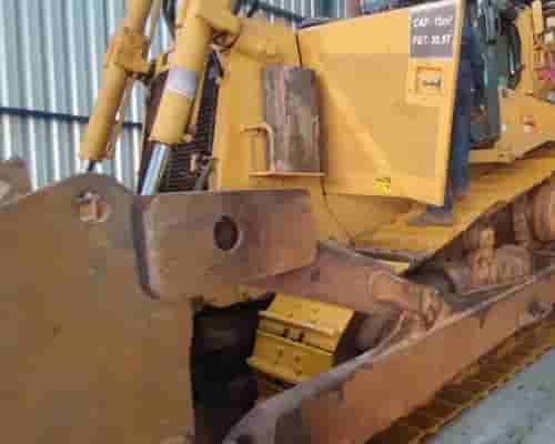 Trator de Esteiras Caterpillar D8T 12/12