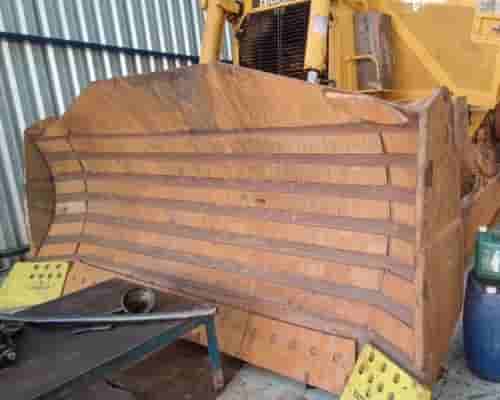 Trator de Esteiras Caterpillar D8T 12/12