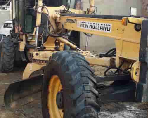 Motoniveladora New Holland RG 140B 10/10