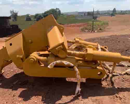 Trator de Esteiras Caterpillar D8T 09/09