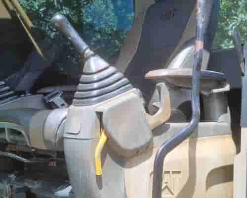 Escavadeira Caterpillar 320 DL 08/08