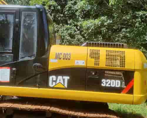 Escavadeira Caterpillar 320 DL 08/08