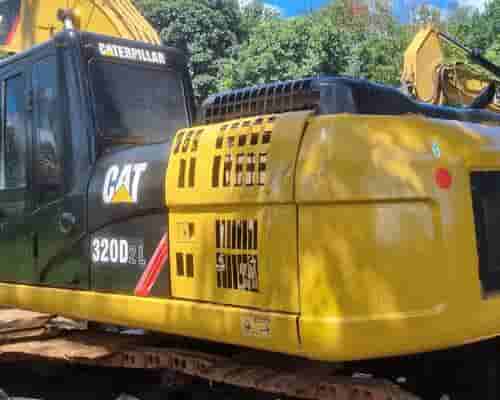 Escavadeira Caterpillar 320 D2L 14/14