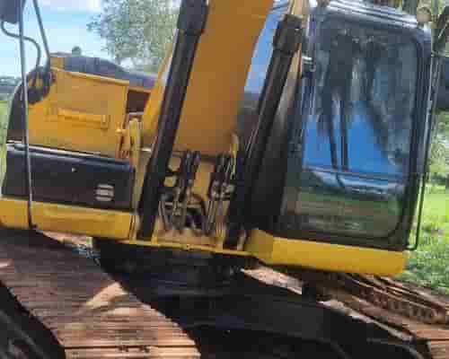 Escavadeira Caterpillar 320 D2L 14/14