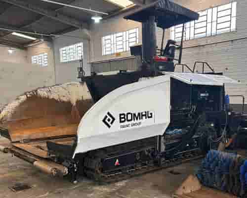 Vibroacabadora Bomag VDA 700 14/14