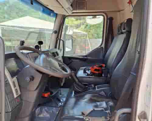 Caminhão Volvo Munck VM 270 19/19