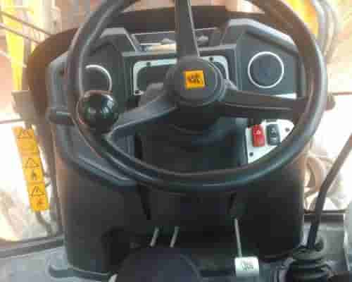 Retroescavadeira JCB 3CX 18/18