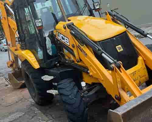 Retroescavadeira JCB 3CX 18/18