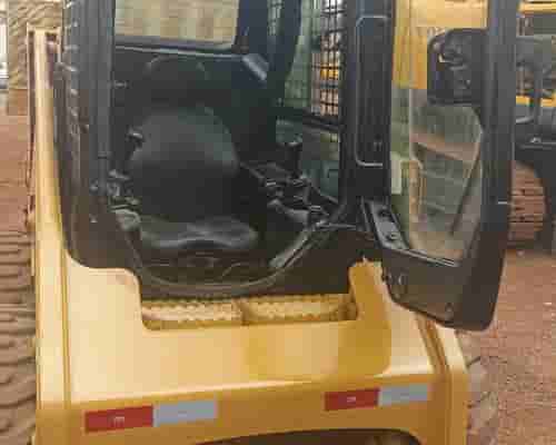 Mini Carregadeira Caterpillar 226 12/12