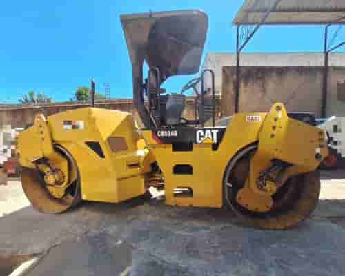 Rolo compactador Caterpillar CB534D 10/10