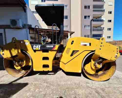 Rolo compactador Caterpillar CB534D 10/10