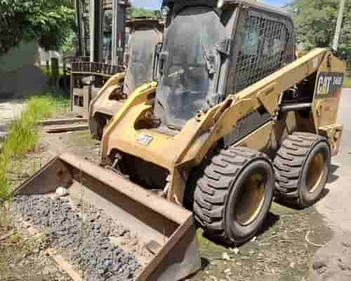 Mini Carregadeira Caterpillar 246 15/16