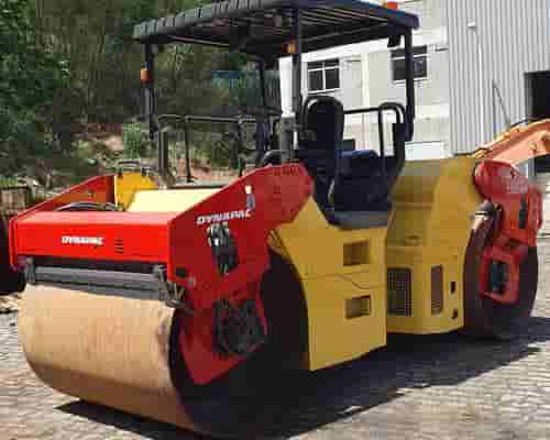 Rolo compactador Dynapac CC 424 09/09