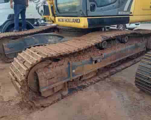 Escavadeira New Holland E385 14/14