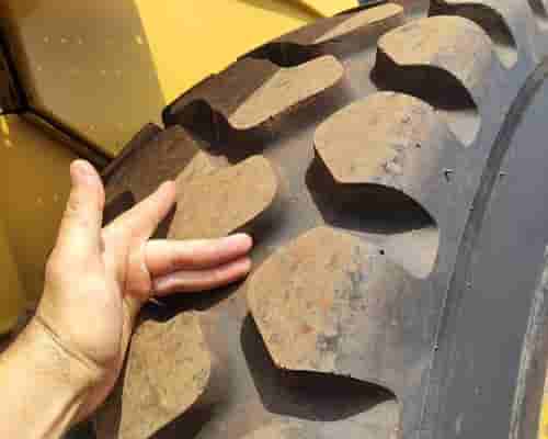 Pá carregadeira  Caterpillar  938G II 05/05