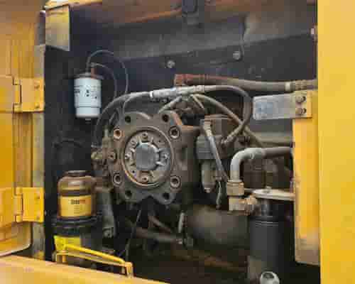 Escavadeira New Holland E215LC 15/15