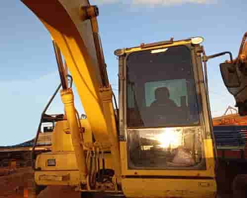 Escavadeira Komatsu PC130 13/13