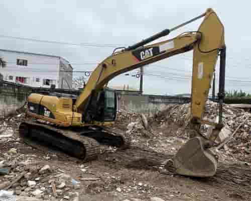 Escavadeira Caterpillar 320 DL 10/11