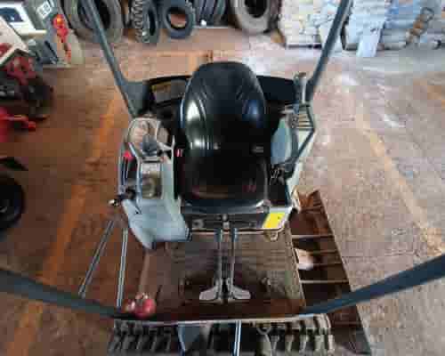 Mini Escavadeira Bobcat E20 19/19