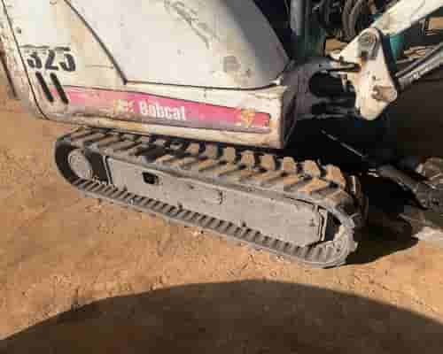 Mini Escavadeira Bobcat 325 12/12