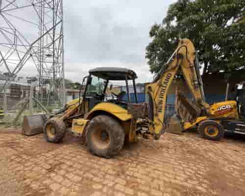 Retroescavadeira New Holland B90B 16/16
