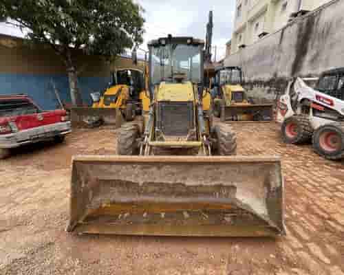 Retroescavadeira New Holland B90B 16/16