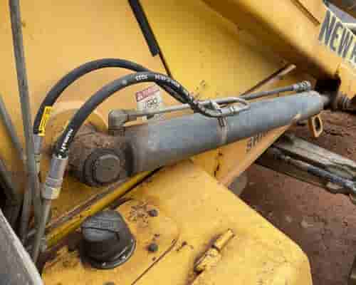 Retroescavadeira New Holland B90B 16/16