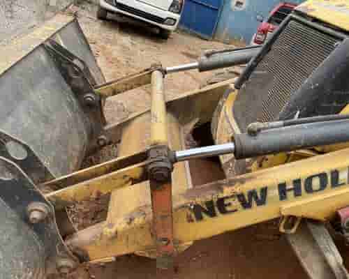 Retroescavadeira New Holland B90B 16/16
