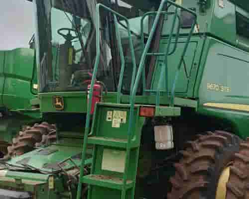 Colheitadeira John Deere 9670 13/13 - imagem de fundo