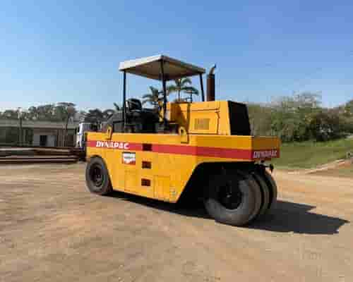 Rolo compactador Dynapac CP221 08/08