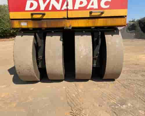 Rolo compactador Dynapac CP221 08/08