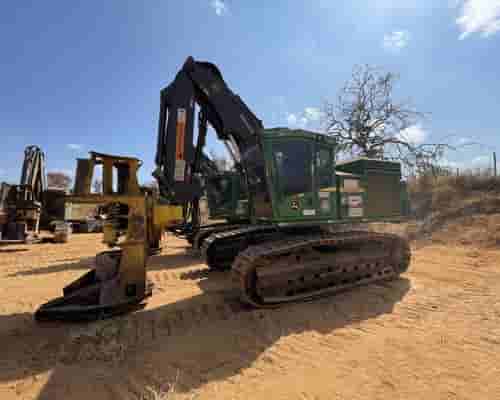 Feller Buncher de Esteira John Deere 903M 21/21 - imagem de fundo