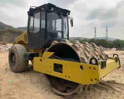 Rolo compactador Lonking CDM512D 12/12