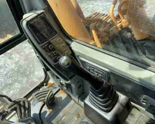 Escavadeira Hyundai R360 12/12