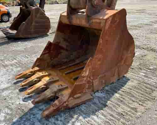 Escavadeira Hyundai R360 12/12