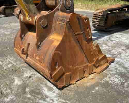 Escavadeira Hyundai R360 12/12