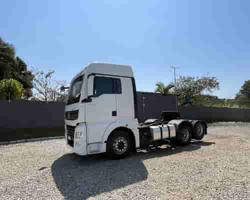Cavalo Mecânico Volkswagen Meteor VW 28.460 21/22 - imagem de fundo
