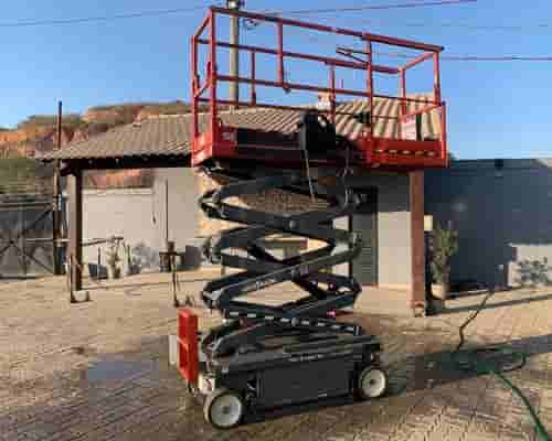 Plataforma Elevatória Skyjack SJ III 3219 20/20 - imagem de fundo