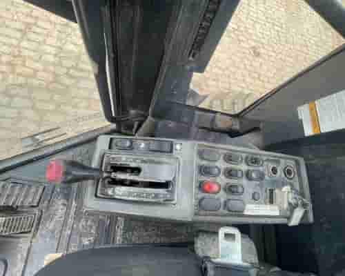 Motoniveladora Komatsu GD655 13/13