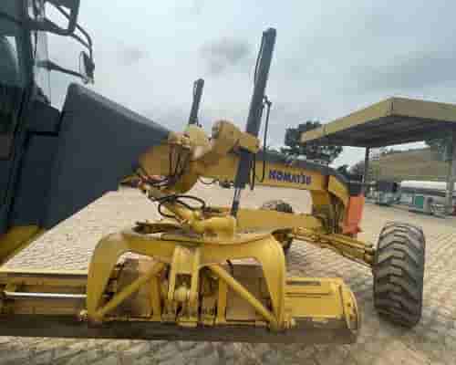 Motoniveladora Komatsu GD655 13/13