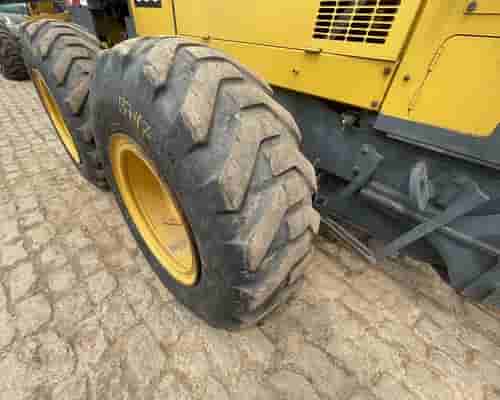 Motoniveladora Komatsu GD655 13/13