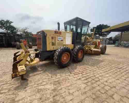 Motoniveladora Komatsu GD555 13/13