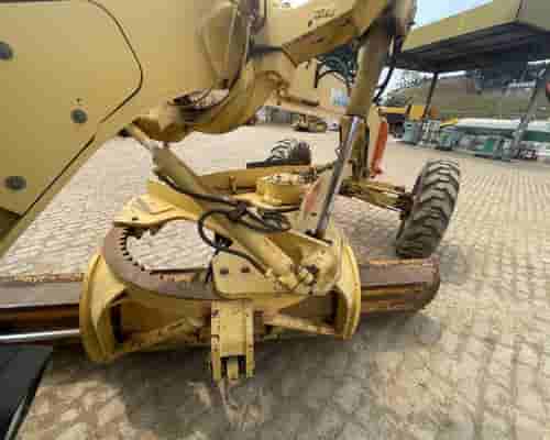 Motoniveladora Komatsu GD555 13/13